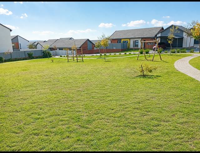 2 BEDROOM APARTMENT FOR SALE IN AMBERFIELD